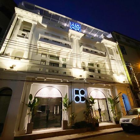 Hood Hostel Yangon Esterno foto